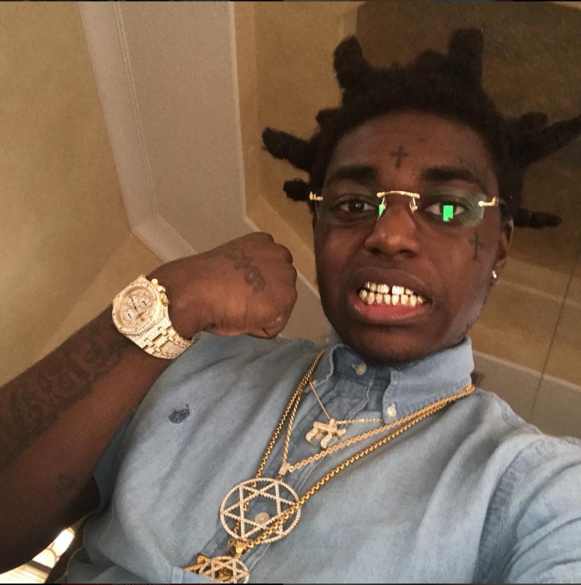 Худой негр. Kodak Black худой. Kodak Black толстый. Kodak Black 2018. Kodak Black в очках.